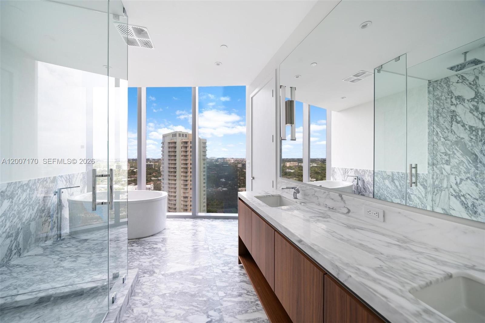 175 SE 25th RD #1904, Miami FL 33129