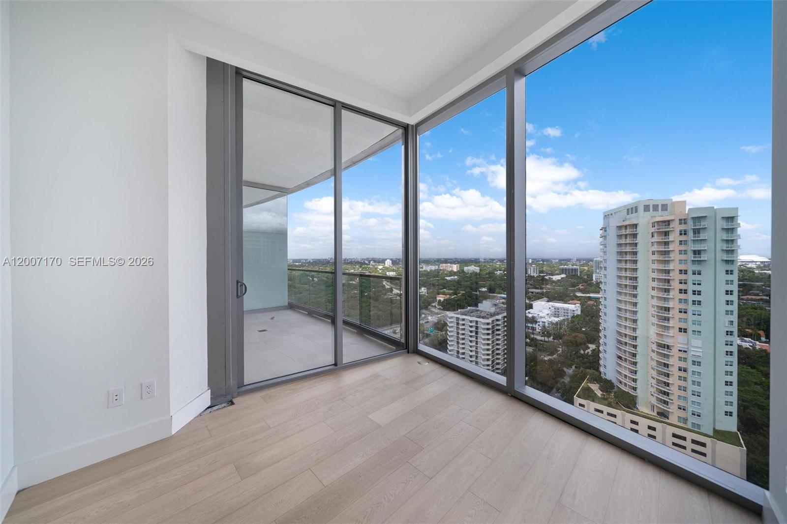 175 SE 25th RD #1904, Miami FL 33129