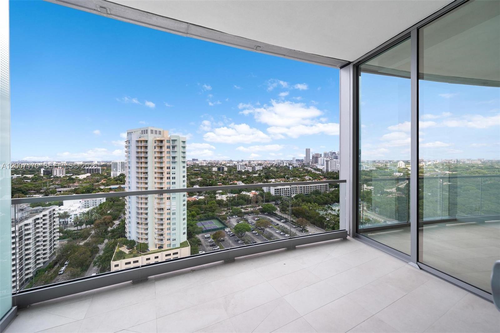 175 SE 25th RD #1904, Miami FL 33129