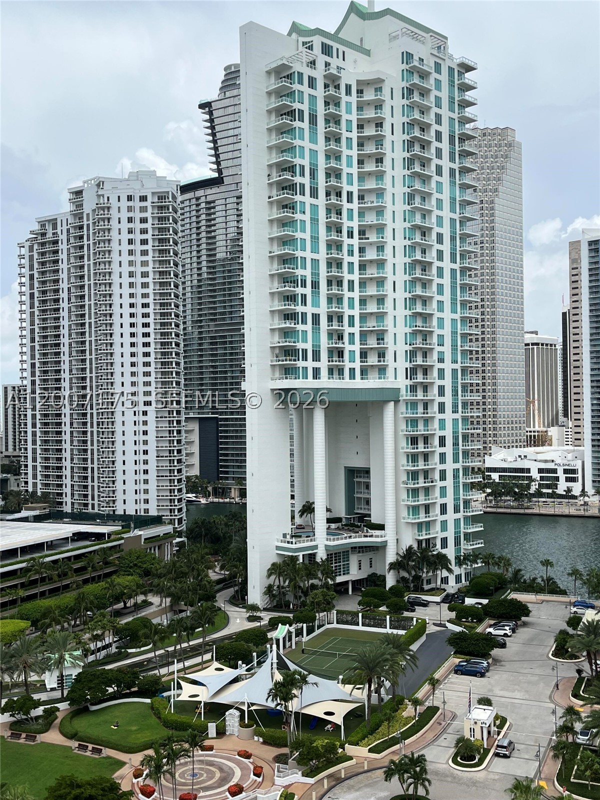 540 Brickell Key Dr #1809, Miami FL 33131