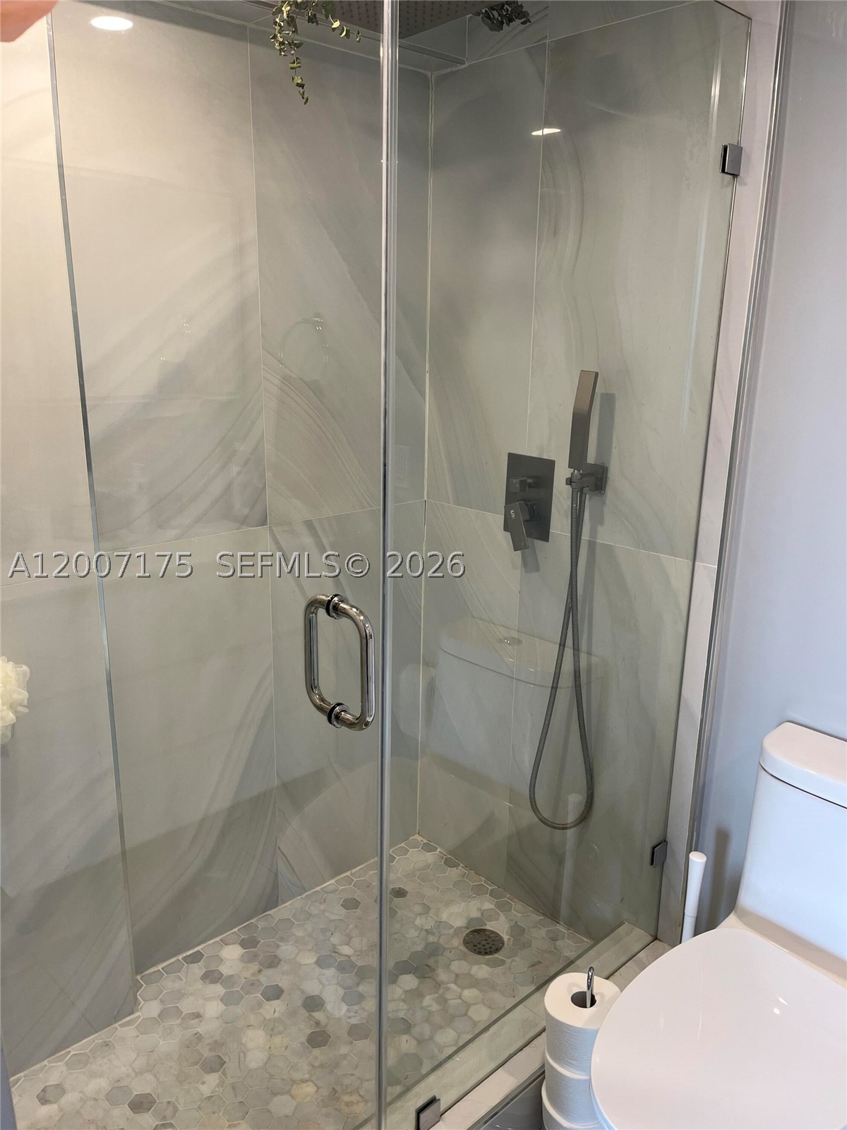540 Brickell Key Dr #1809, Miami FL 33131