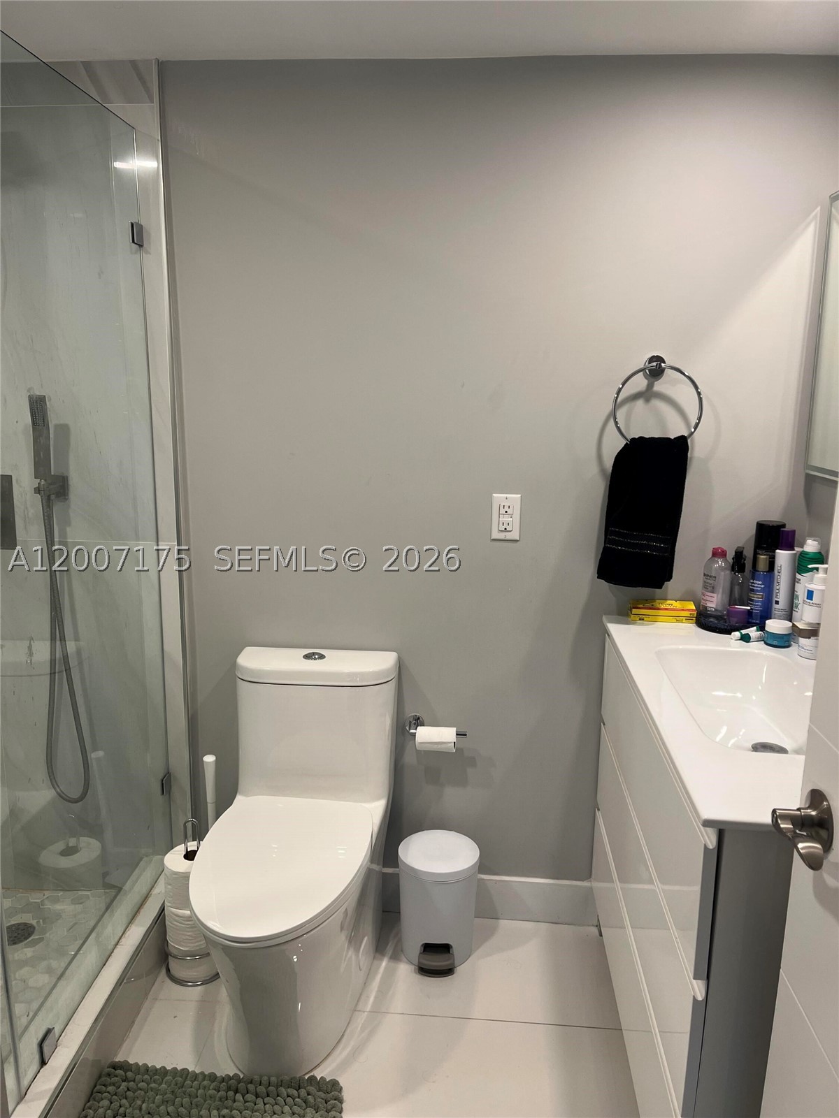 540 Brickell Key Dr #1809, Miami FL 33131