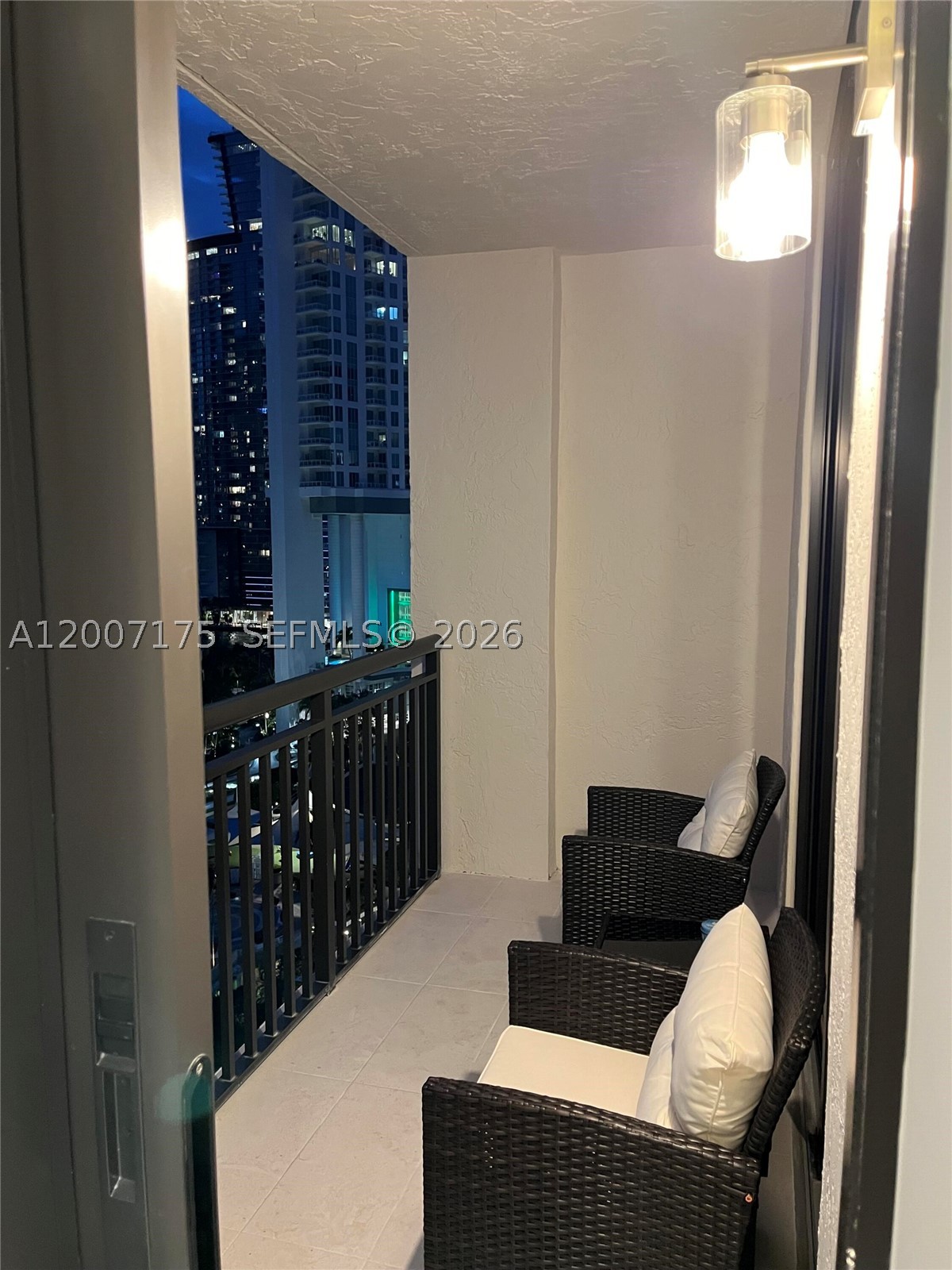 540 Brickell Key Dr #1809, Miami FL 33131