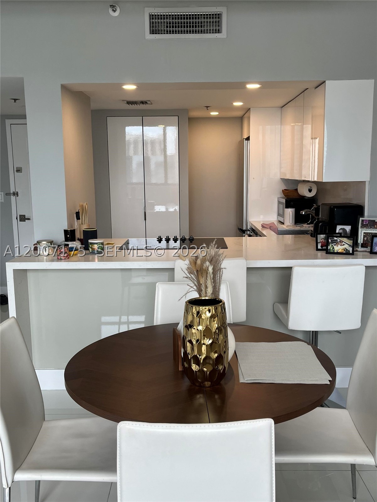 540 Brickell Key Dr #1809, Miami FL 33131