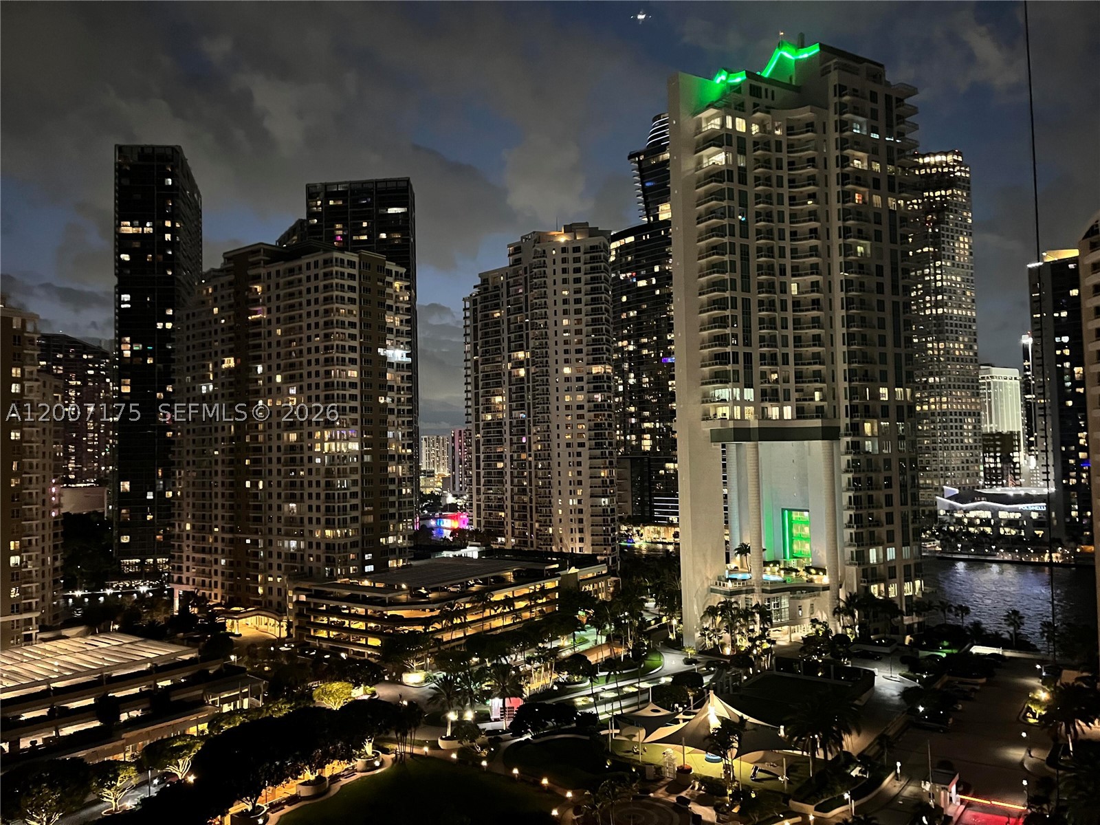 540 Brickell Key Dr #1809, Miami FL 33131