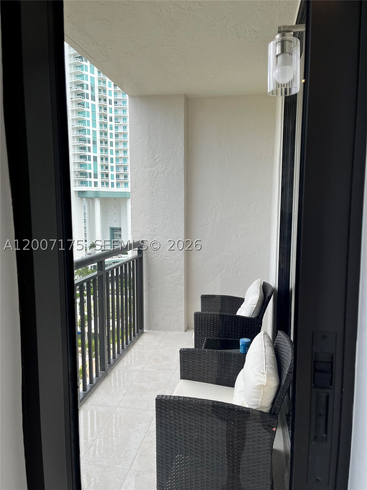 540 Brickell Key Dr #1809, Miami FL 33131