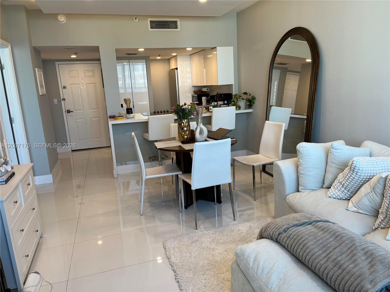 540 Brickell Key Dr #1809, Miami FL 33131