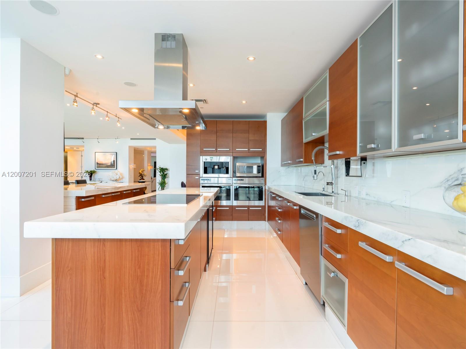 5959 Collins Ave #906, Miami Beach FL 33140