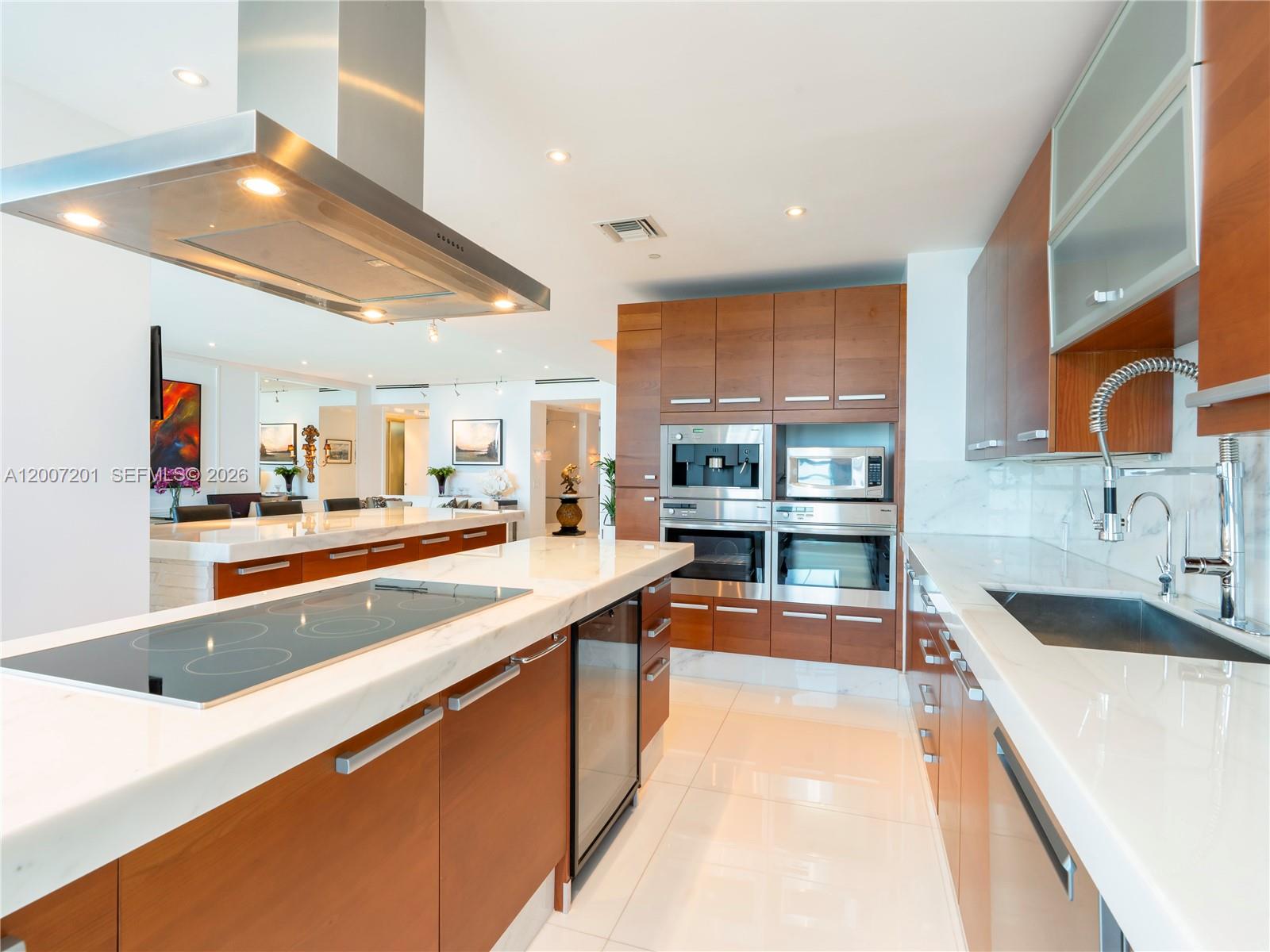 5959 Collins Ave #906, Miami Beach FL 33140