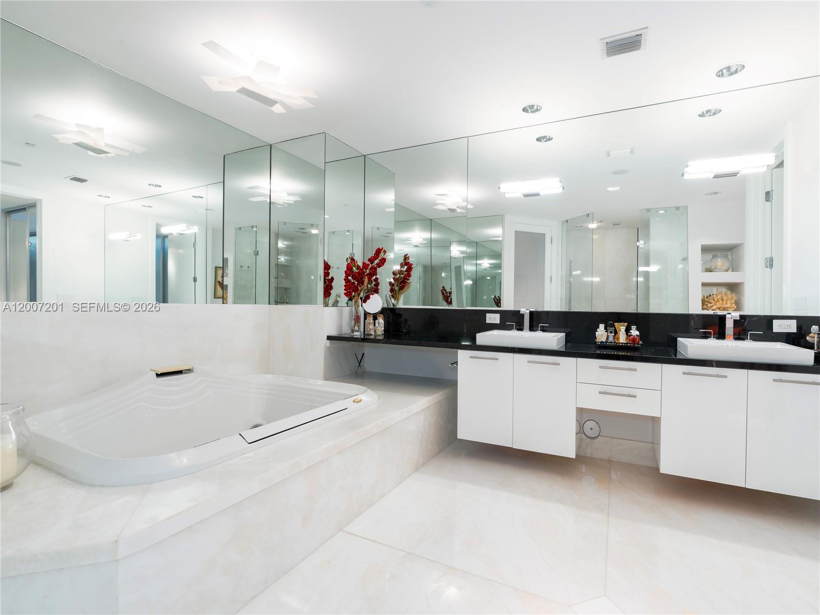 5959 Collins Ave #906, Miami Beach FL 33140