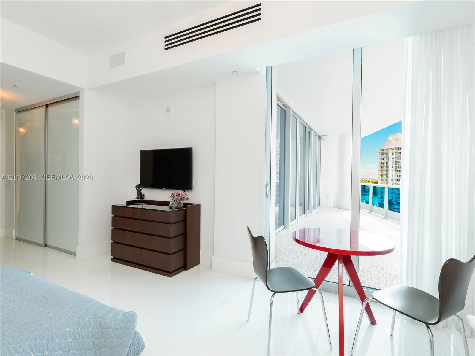 5959 Collins Ave #906, Miami Beach FL 33140
