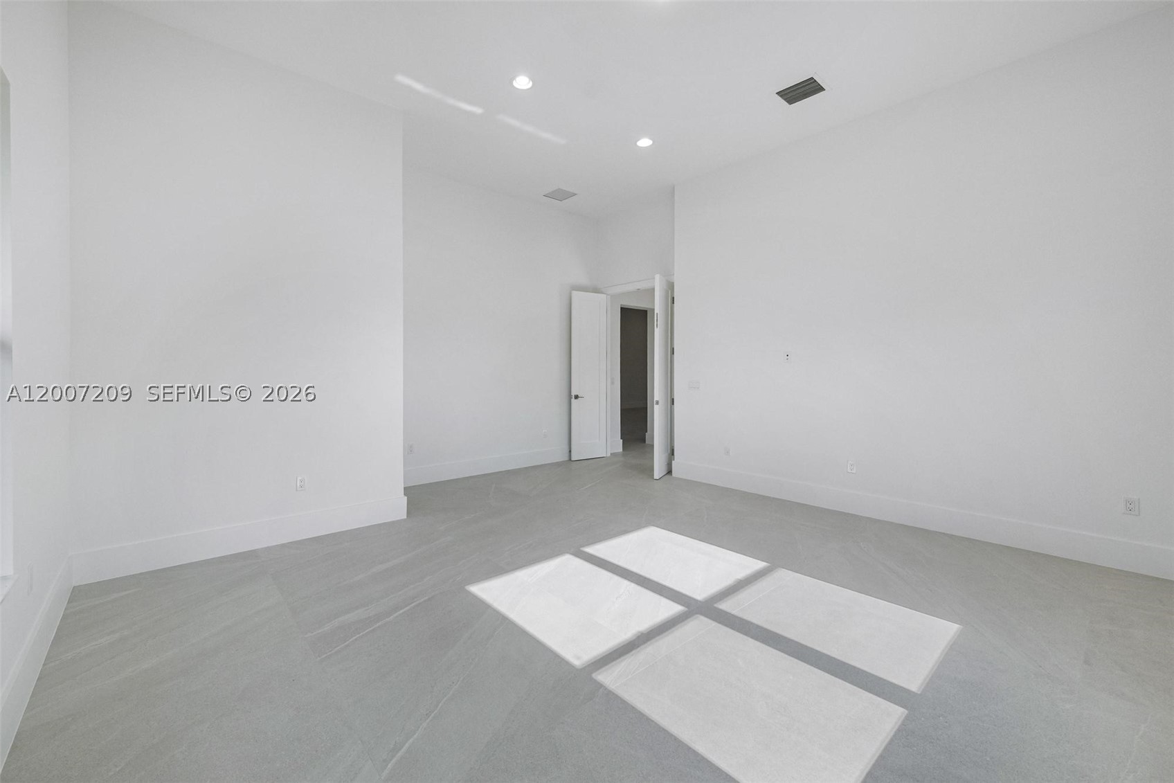 11900 SW 14th Pl, Davie FL 33325