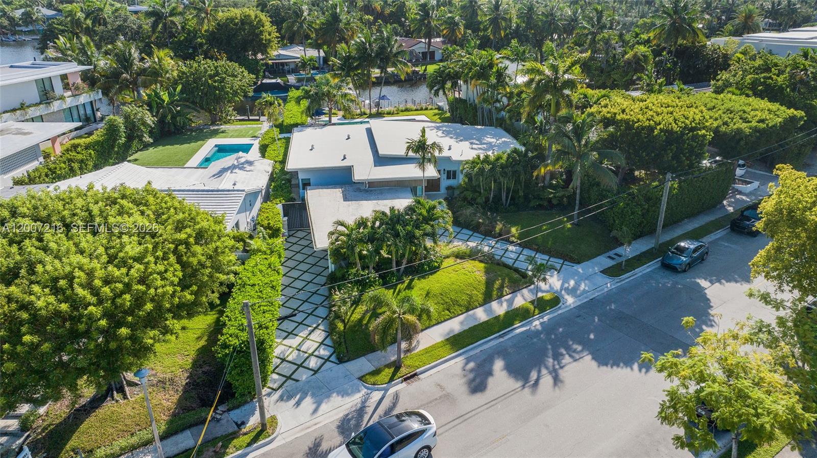 815 NE 76th St, Miami FL 33138