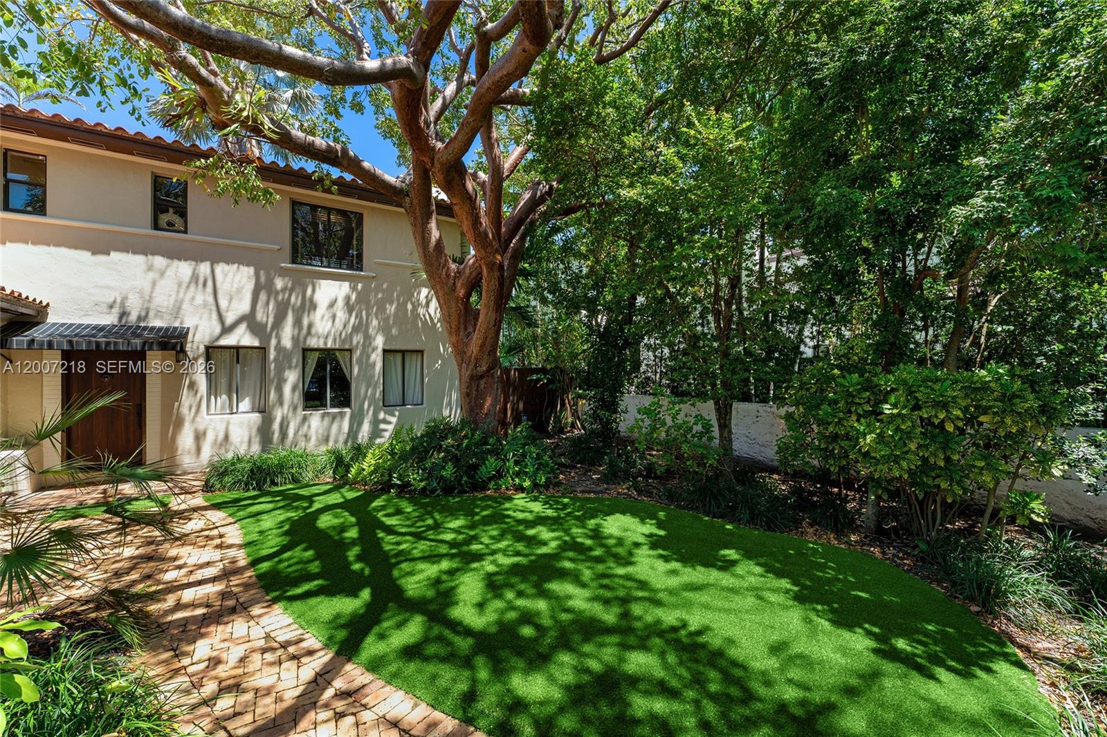 6121 La Gorce Dr, Miami Beach FL 33140
