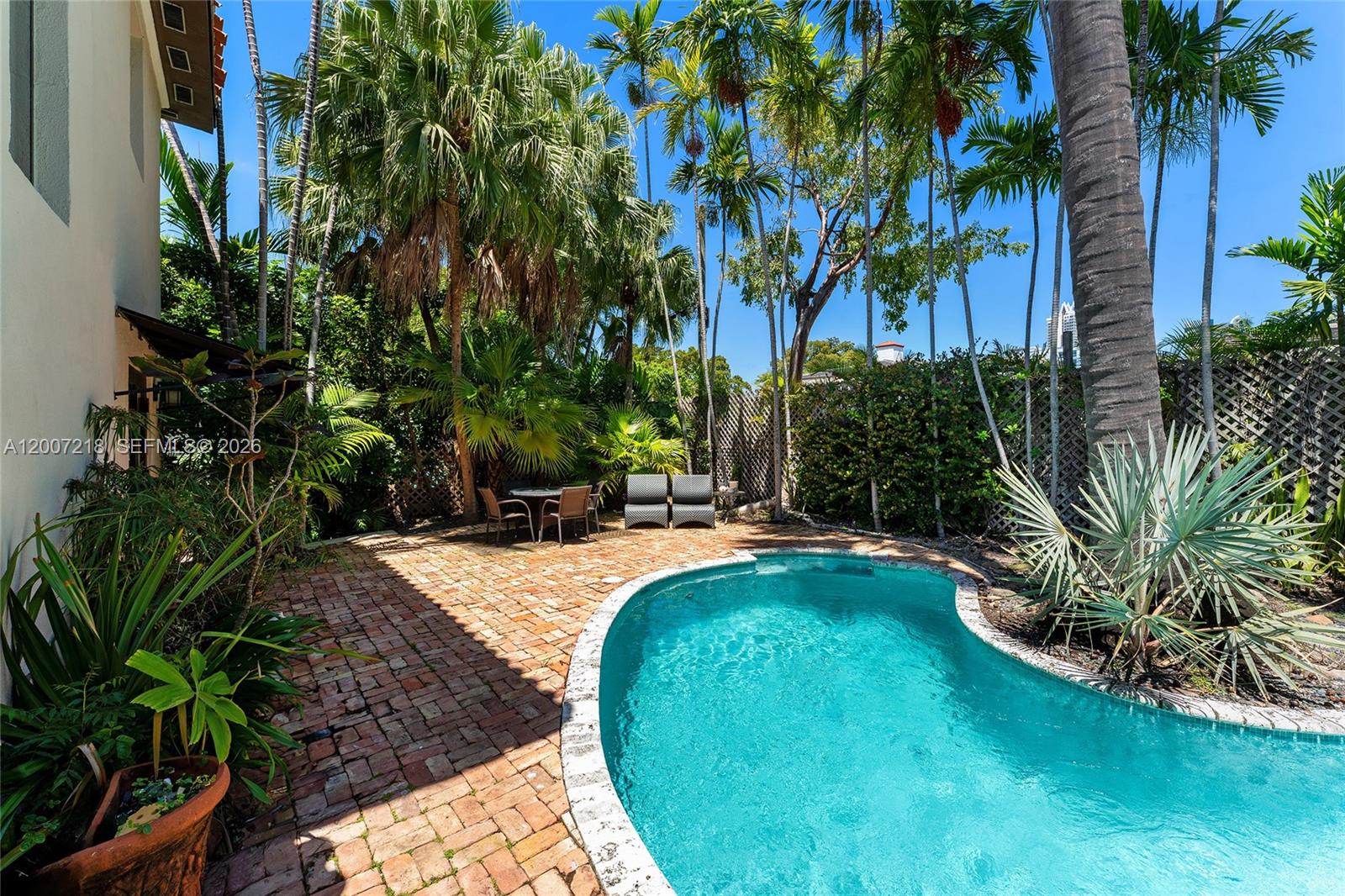 6121 La Gorce Dr, Miami Beach FL 33140