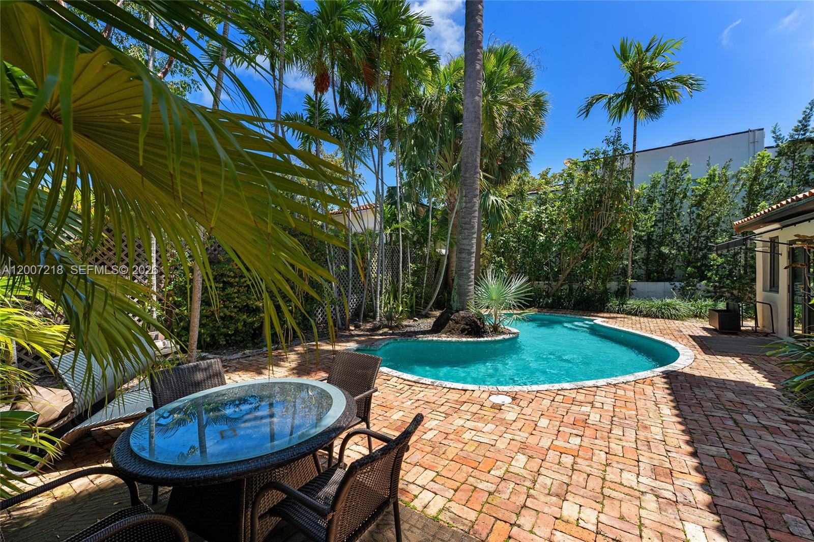 6121 La Gorce Dr, Miami Beach FL 33140