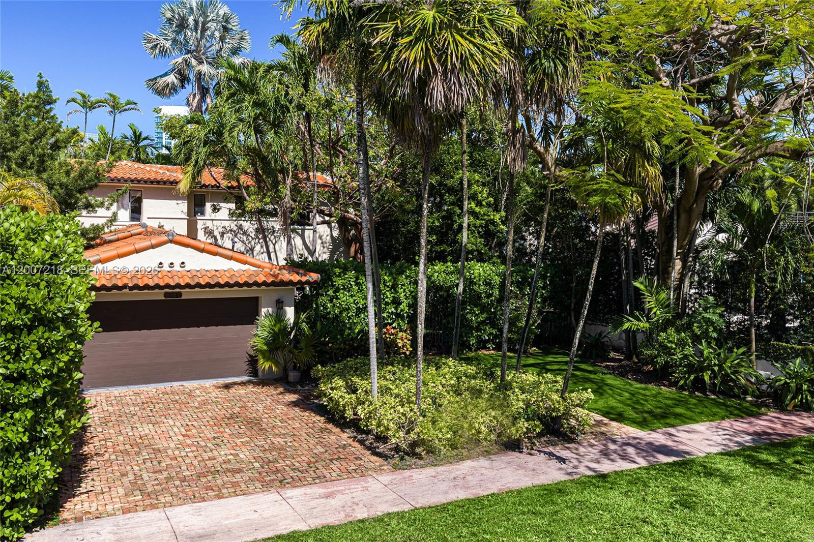 6121 La Gorce Dr, Miami Beach FL 33140