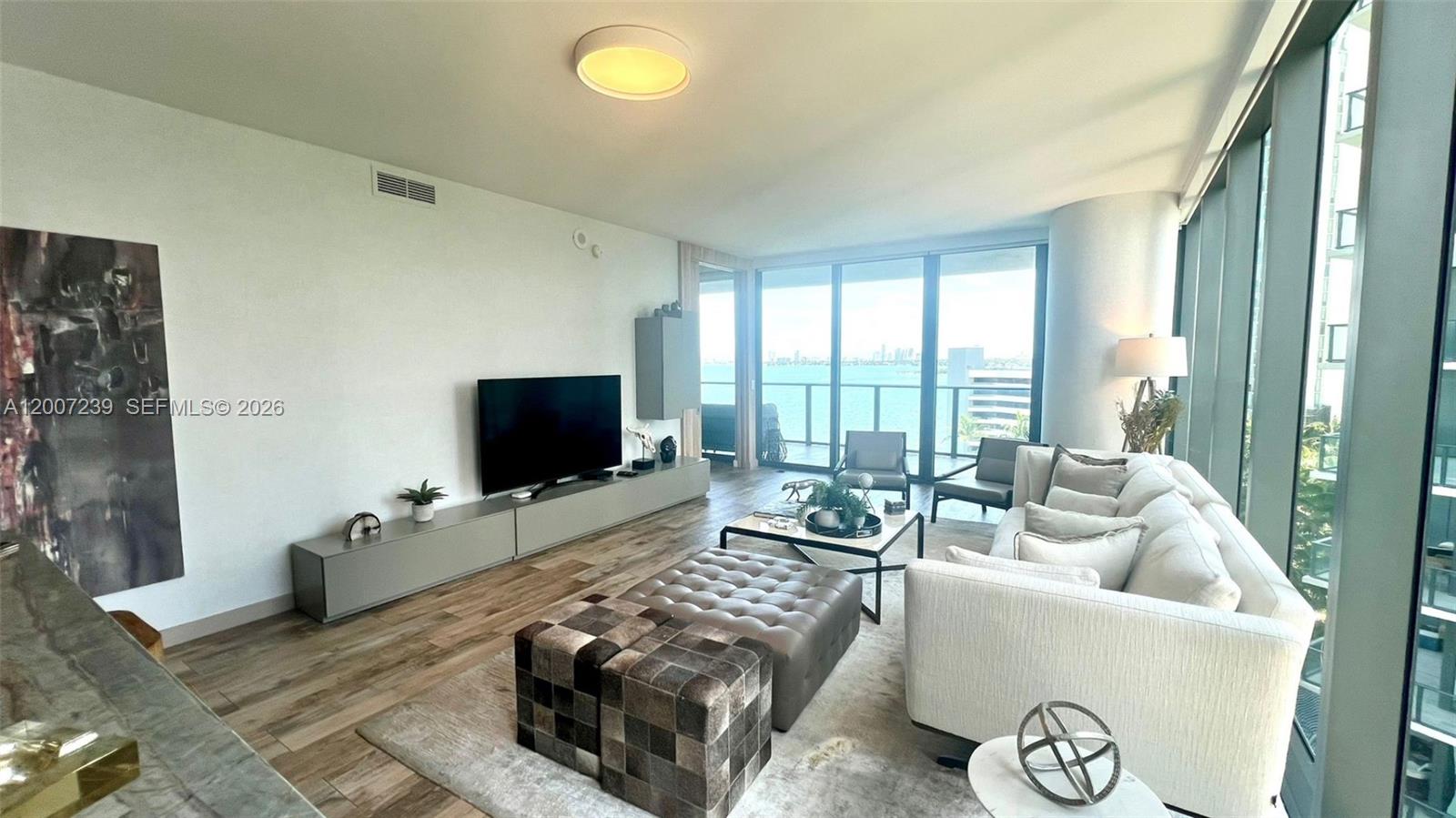 650 NE 32nd St #1001, Miami FL 33137
