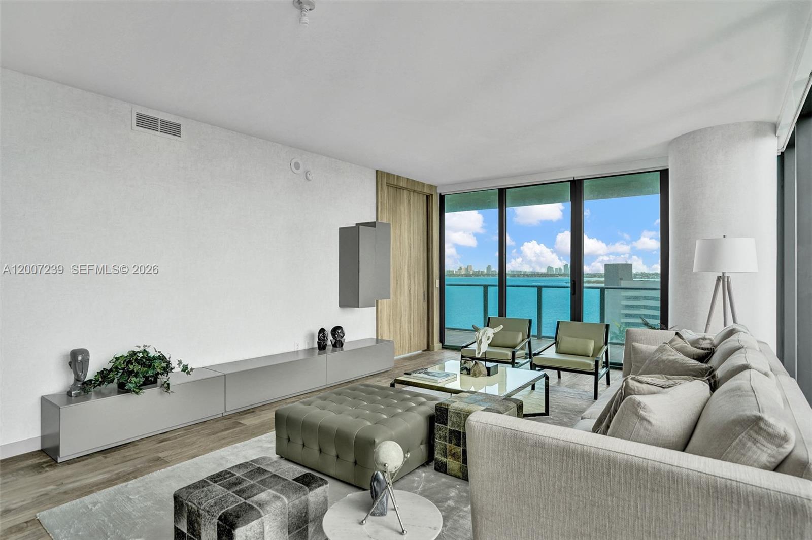 650 NE 32nd St #1001, Miami FL 33137