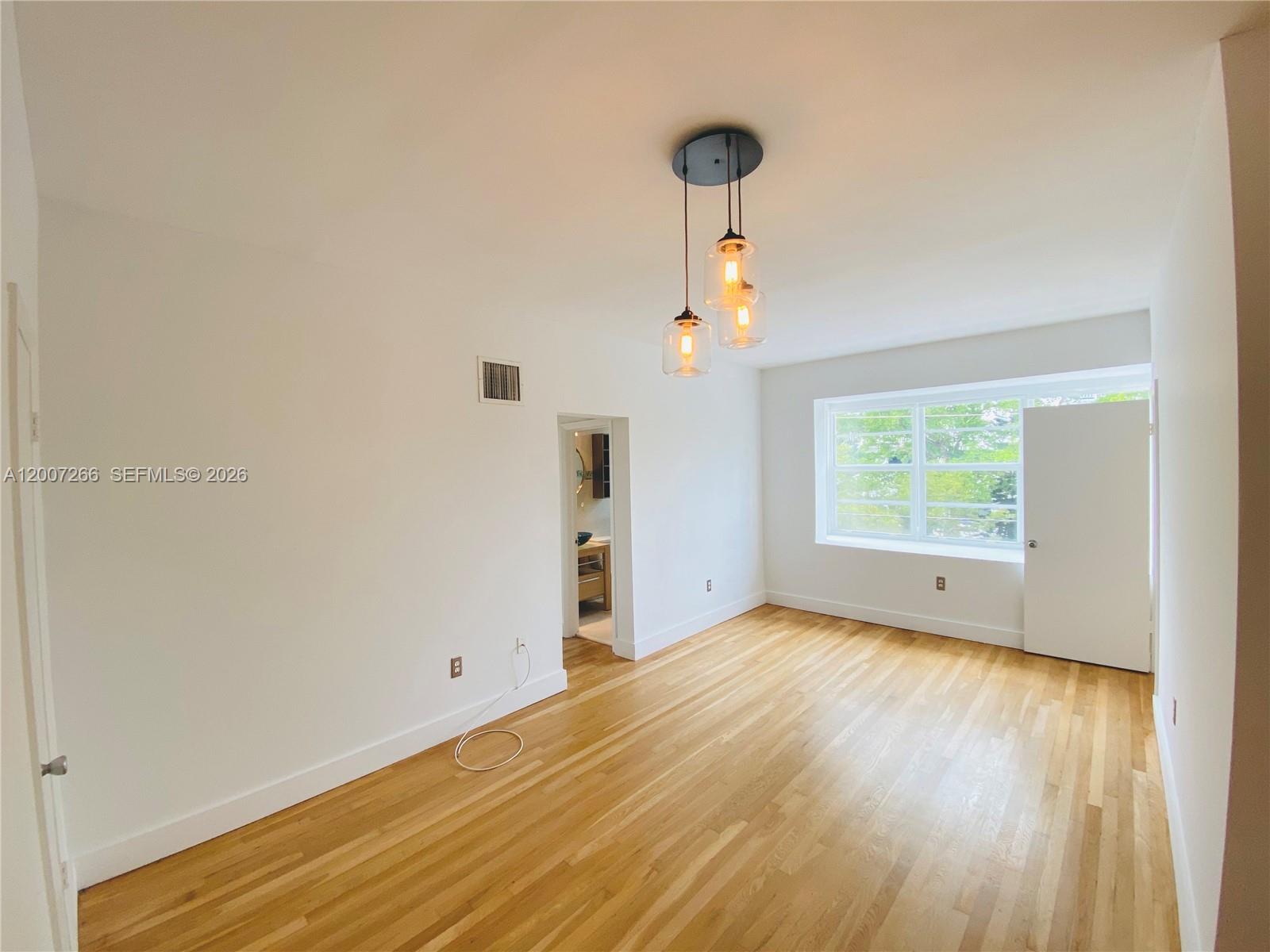 6881 Bay Dr #11, Miami Beach FL 33141