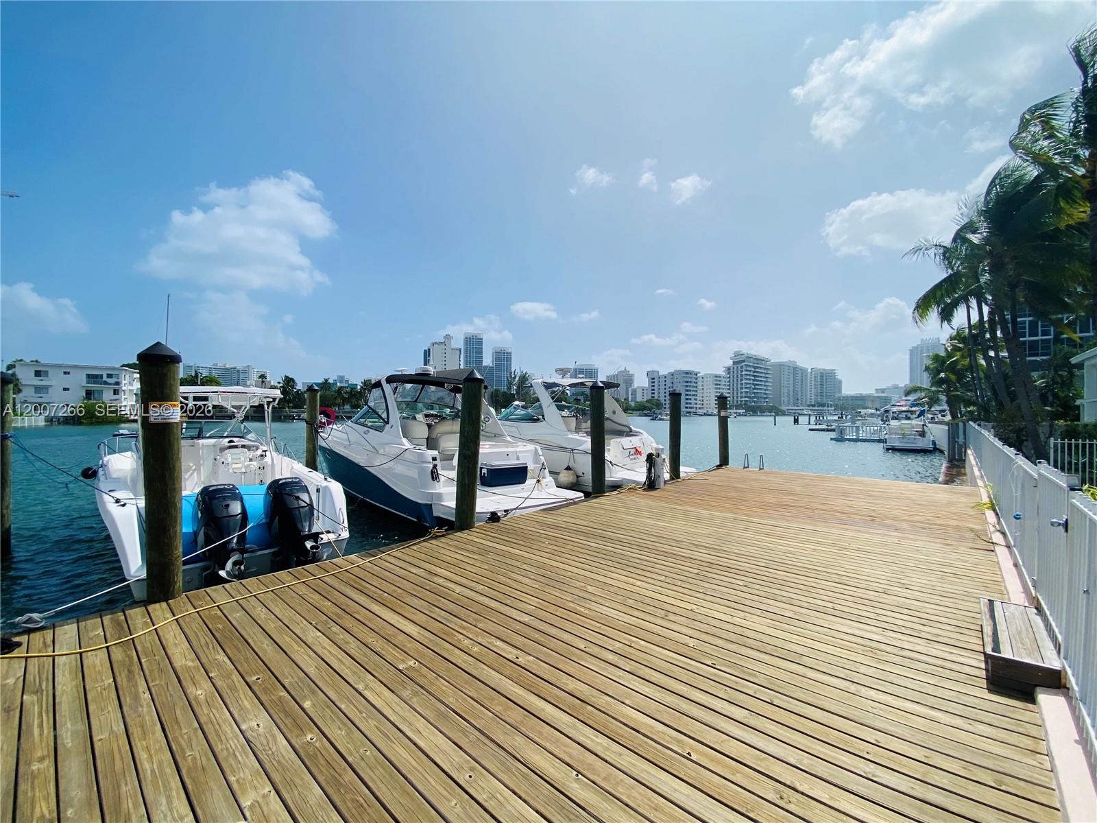6881 Bay Dr #11, Miami Beach FL 33141