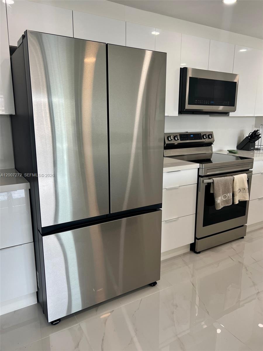 155 Ocean Lane Dr #1011, Key Biscayne FL 33149