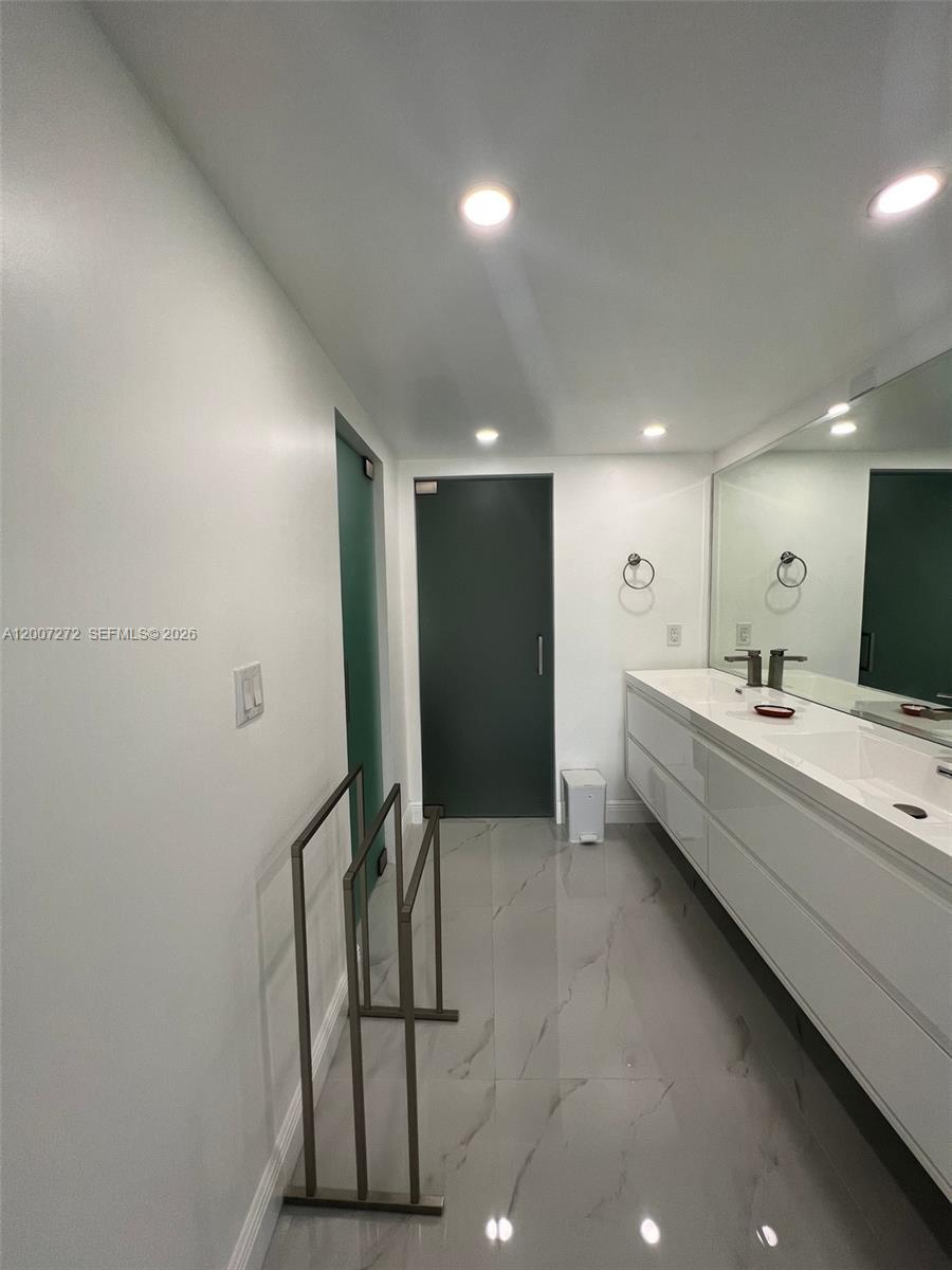 155 Ocean Lane Dr #1011, Key Biscayne FL 33149
