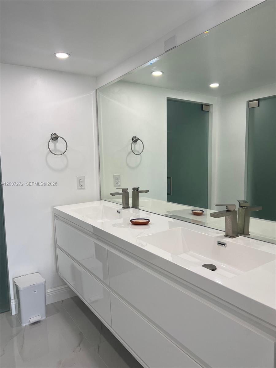 155 Ocean Lane Dr #1011, Key Biscayne FL 33149