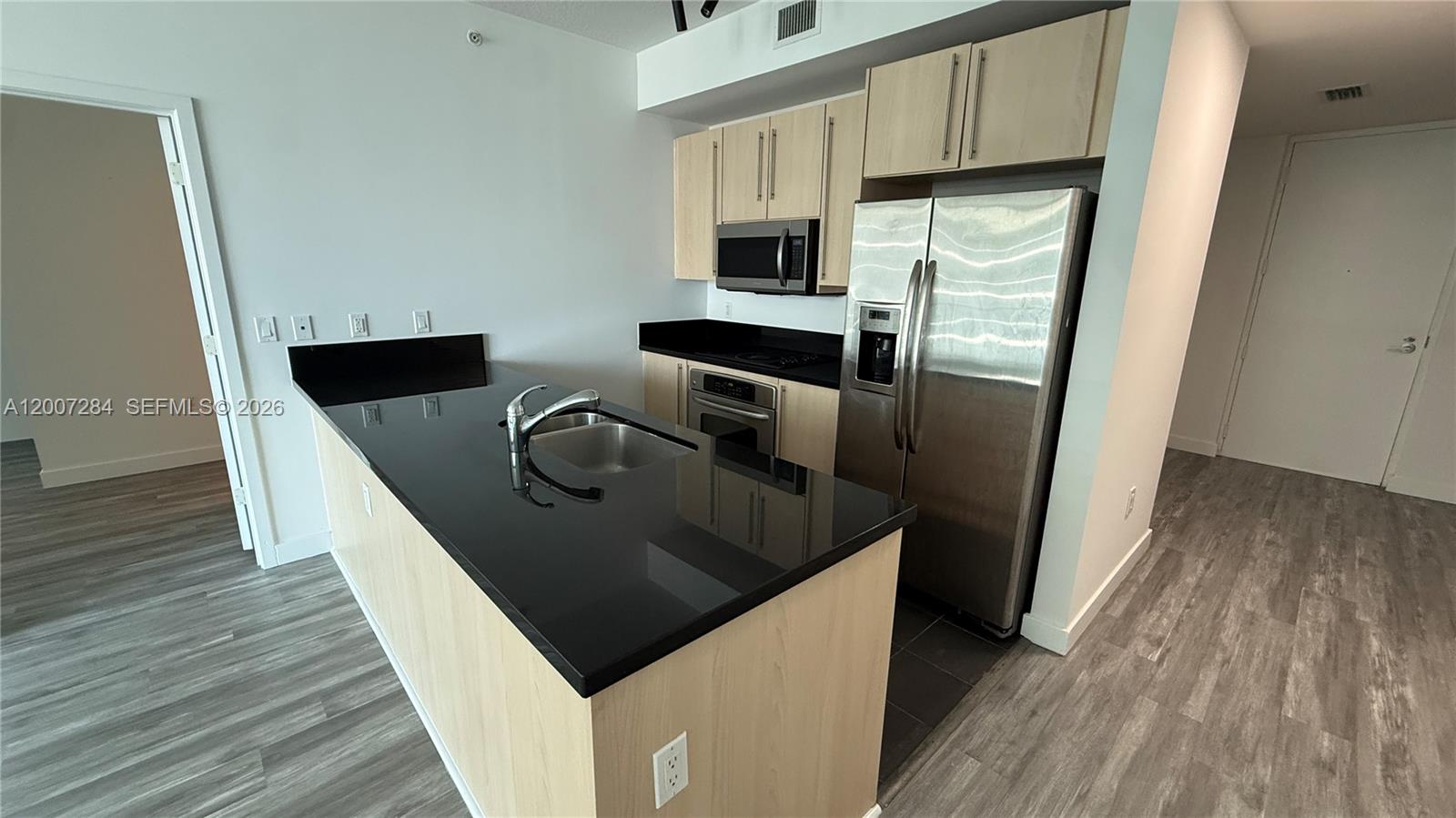79 SW 12th St #2509-S, Miami FL 33130