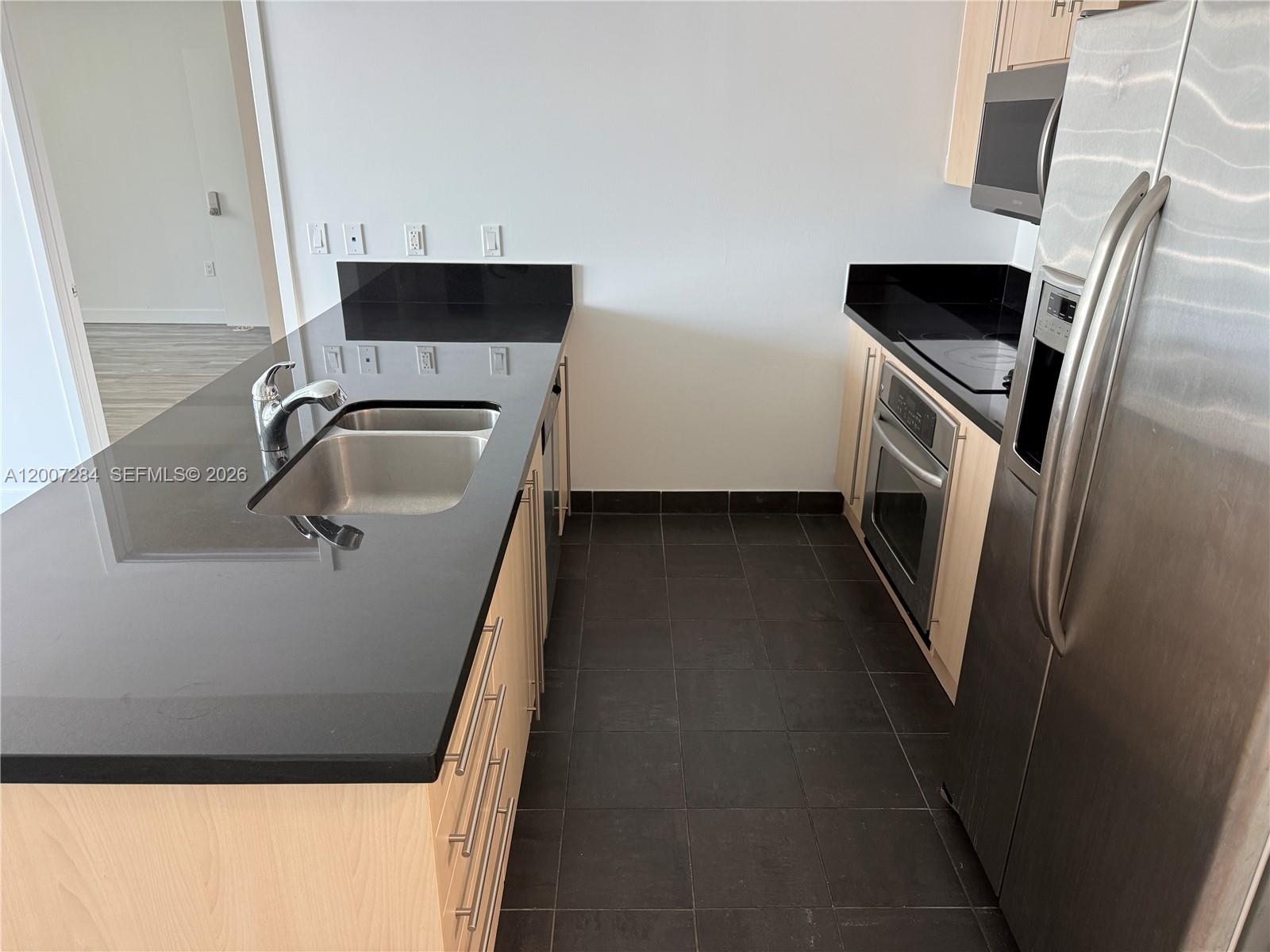 79 SW 12th St #2509-S, Miami FL 33130