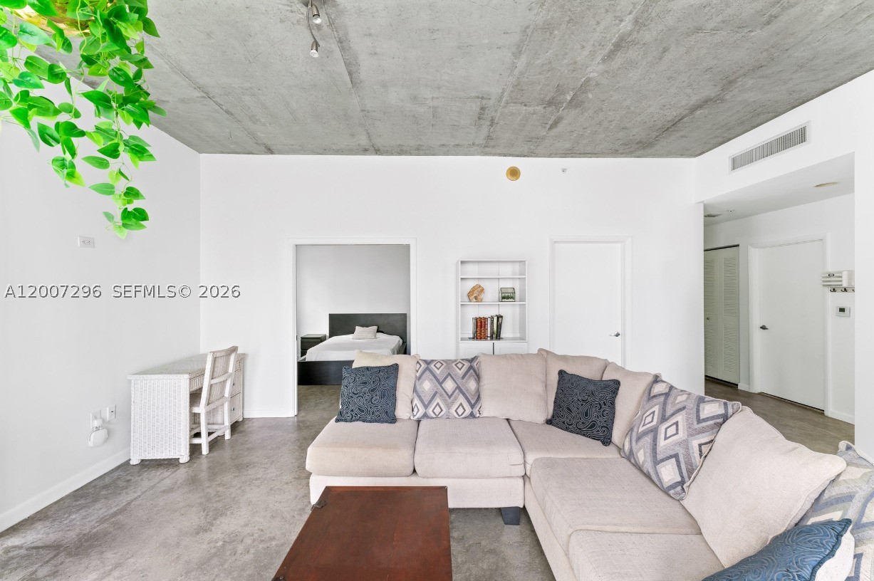 133 NE 2nd Ave #1112, Miami FL 33132