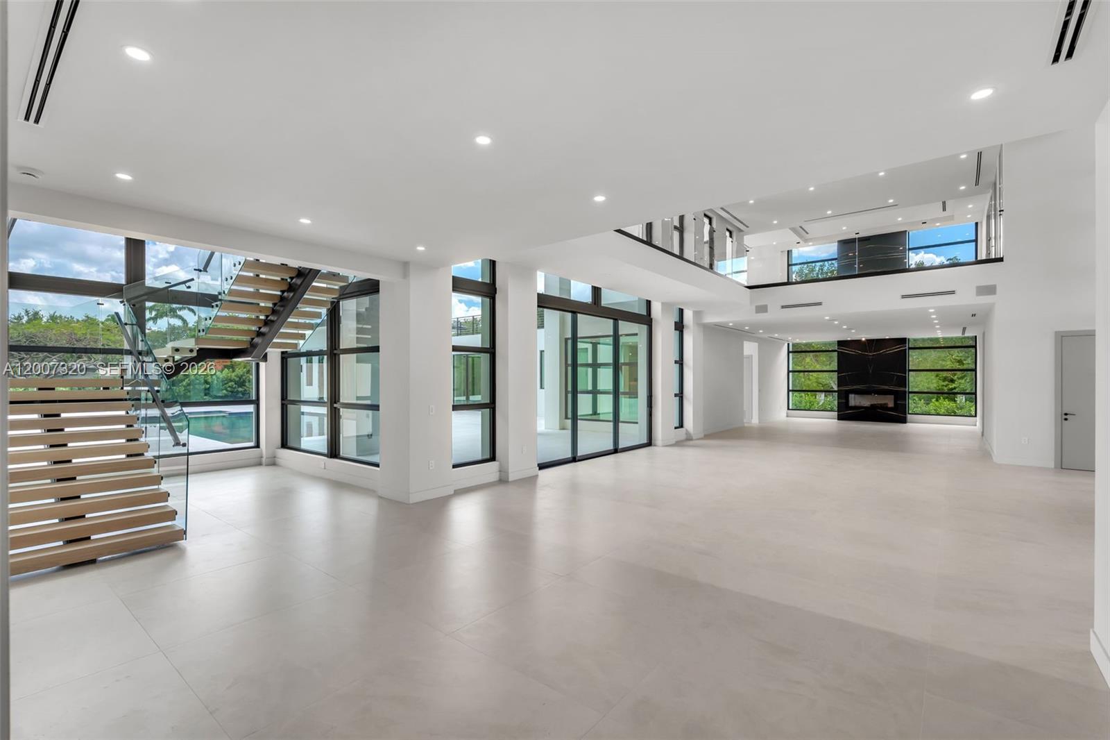 6290 Chapman Field Dr, Pinecrest FL 33156