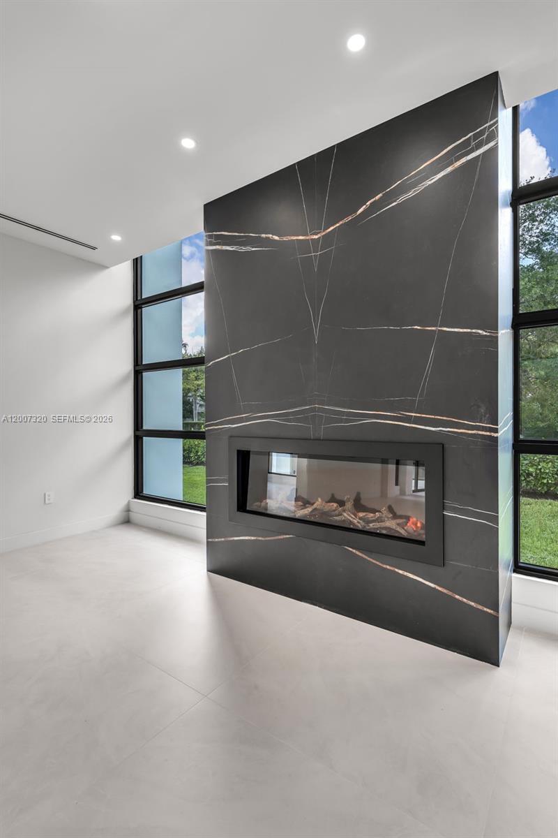 6290 Chapman Field Dr, Pinecrest FL 33156