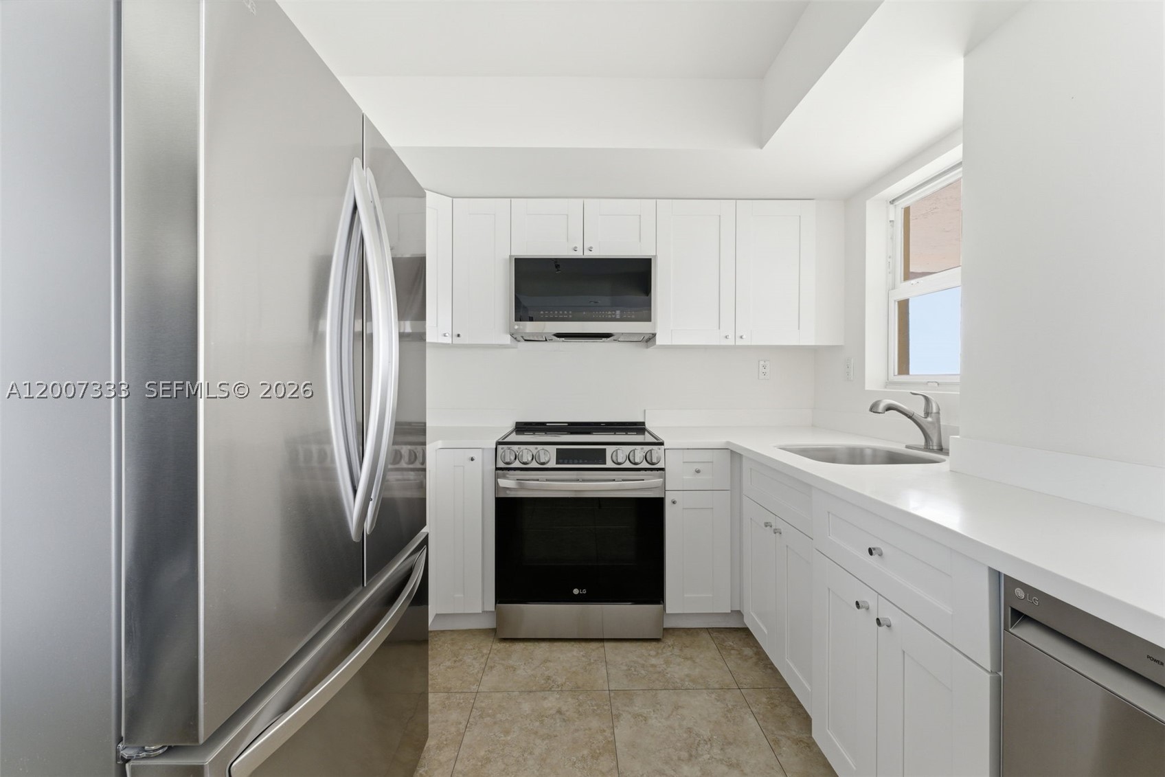 2000 NE 135th St #PH, North Miami FL 33181