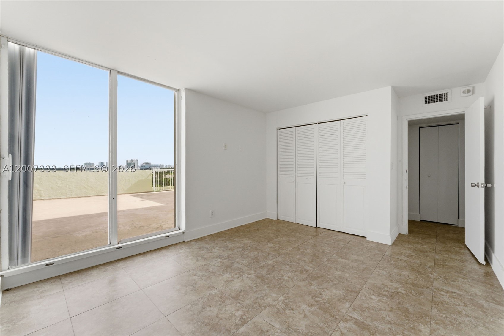 2000 NE 135th St #PH, North Miami FL 33181