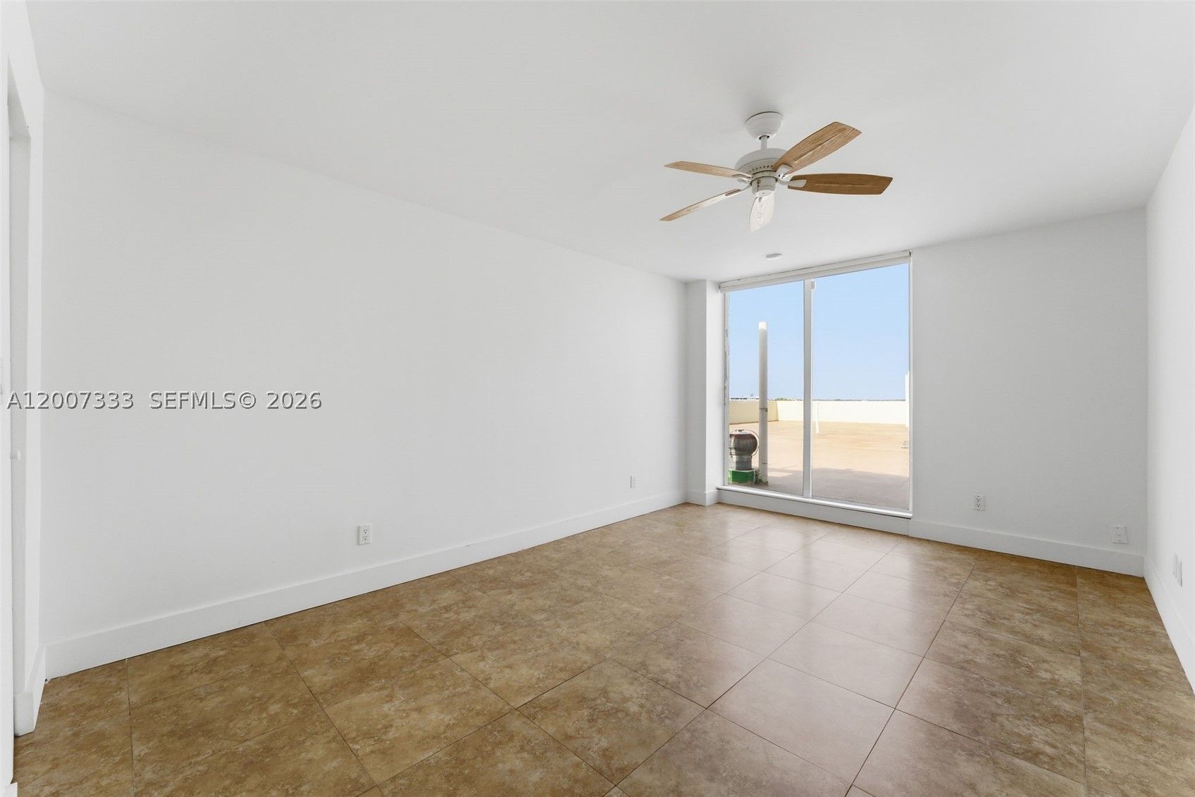 2000 NE 135th St #PH, North Miami FL 33181