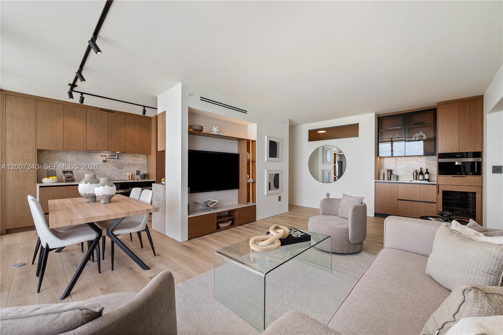6365 Collins Ave #3904, Miami Beach FL 33141