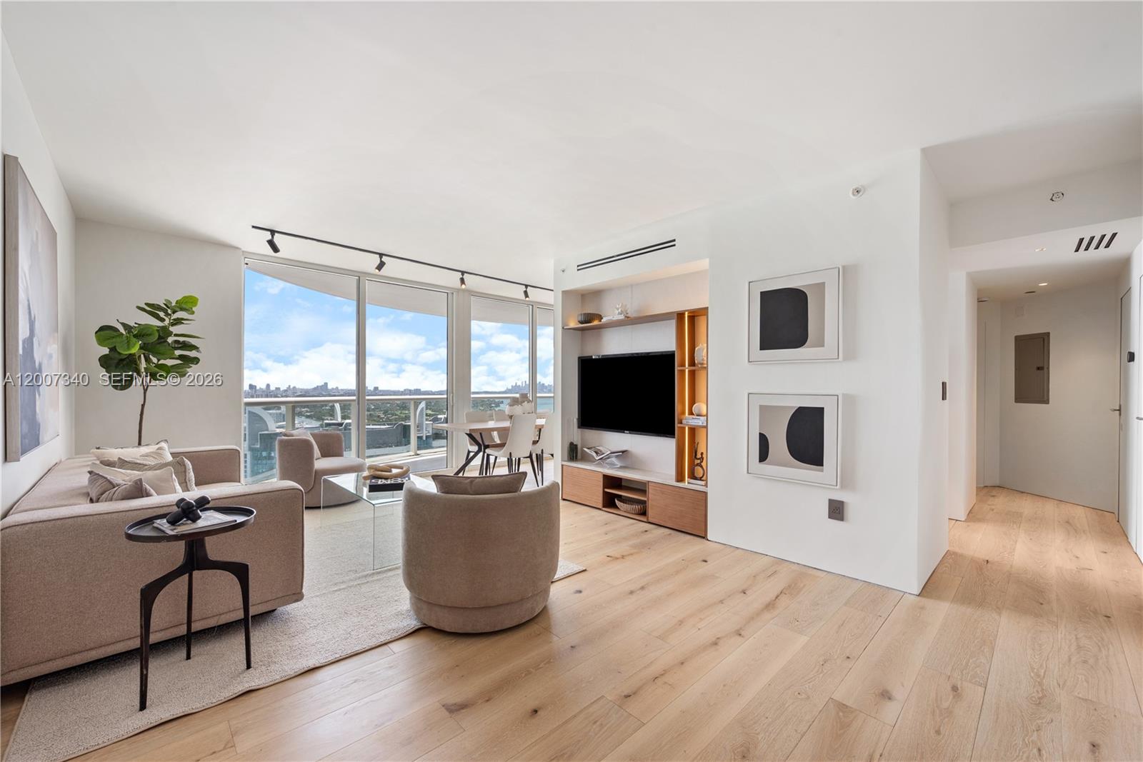 6365 Collins Ave #3904, Miami Beach FL 33141