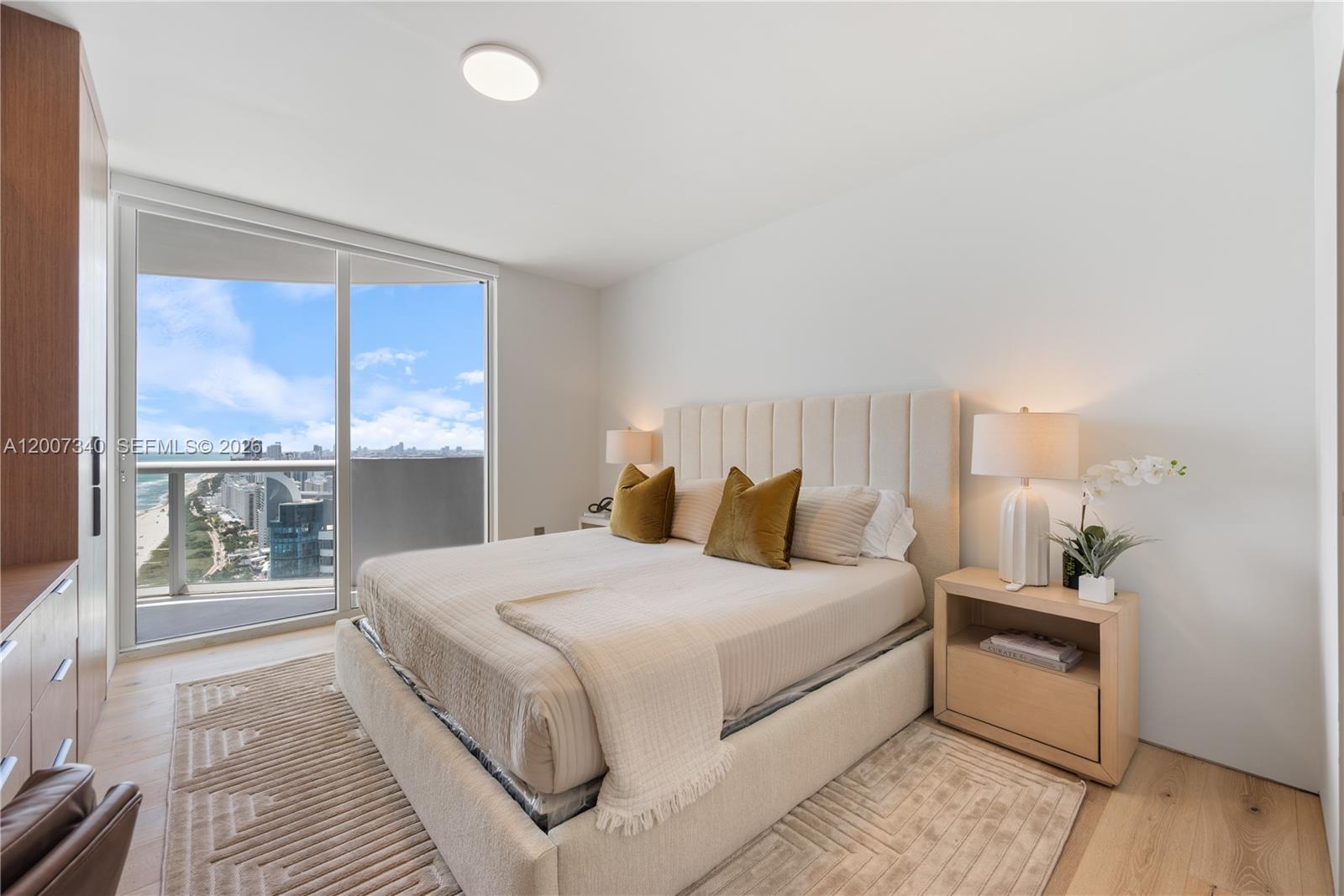 6365 Collins Ave #3904, Miami Beach FL 33141