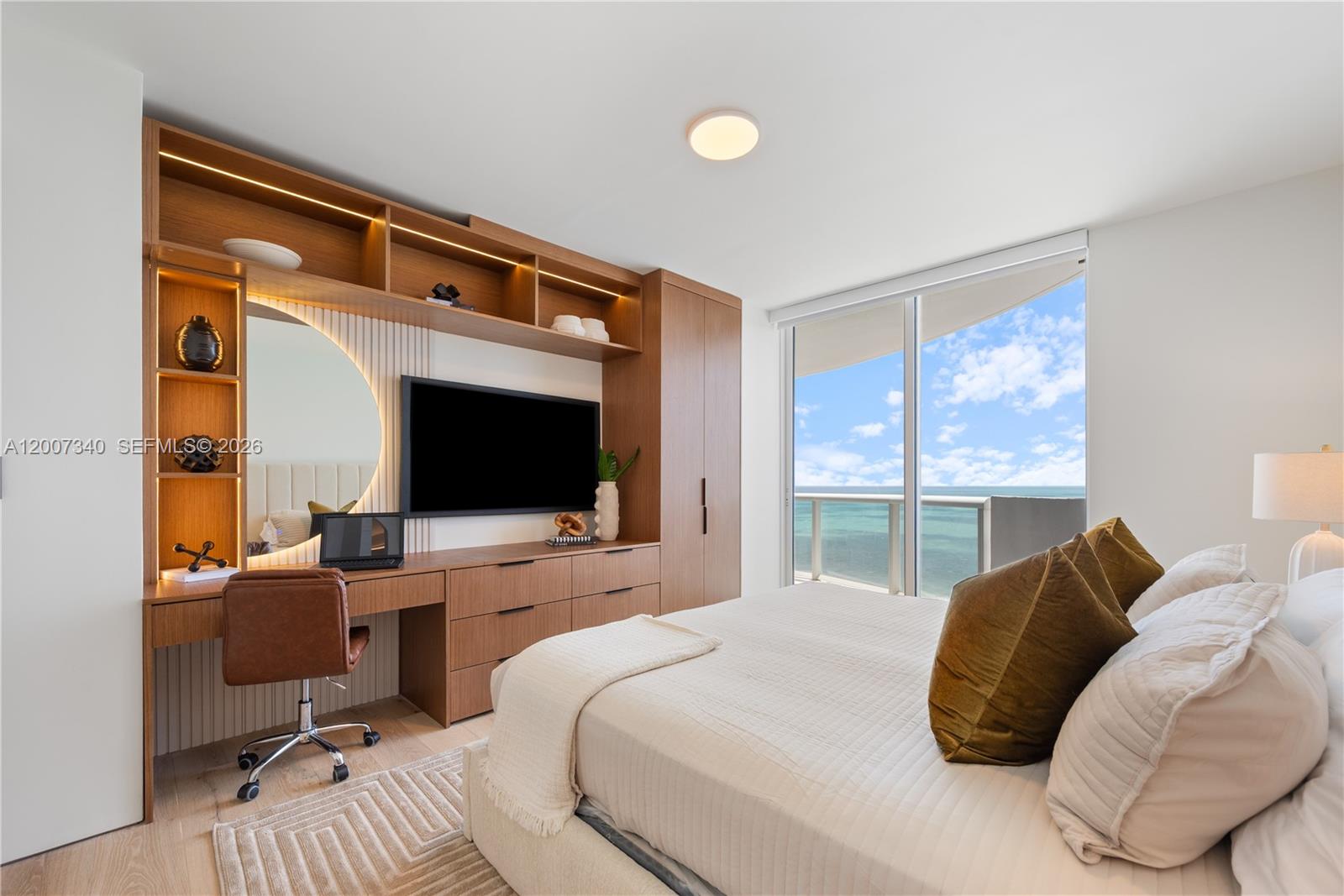 6365 Collins Ave #3904, Miami Beach FL 33141