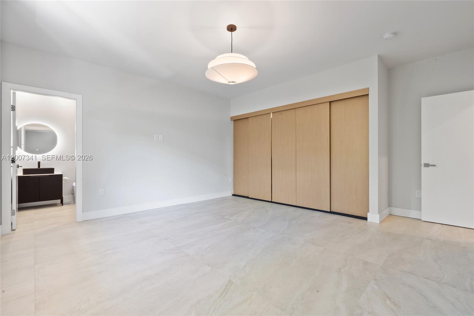 550 S Shore Dr, Miami Beach FL 33141