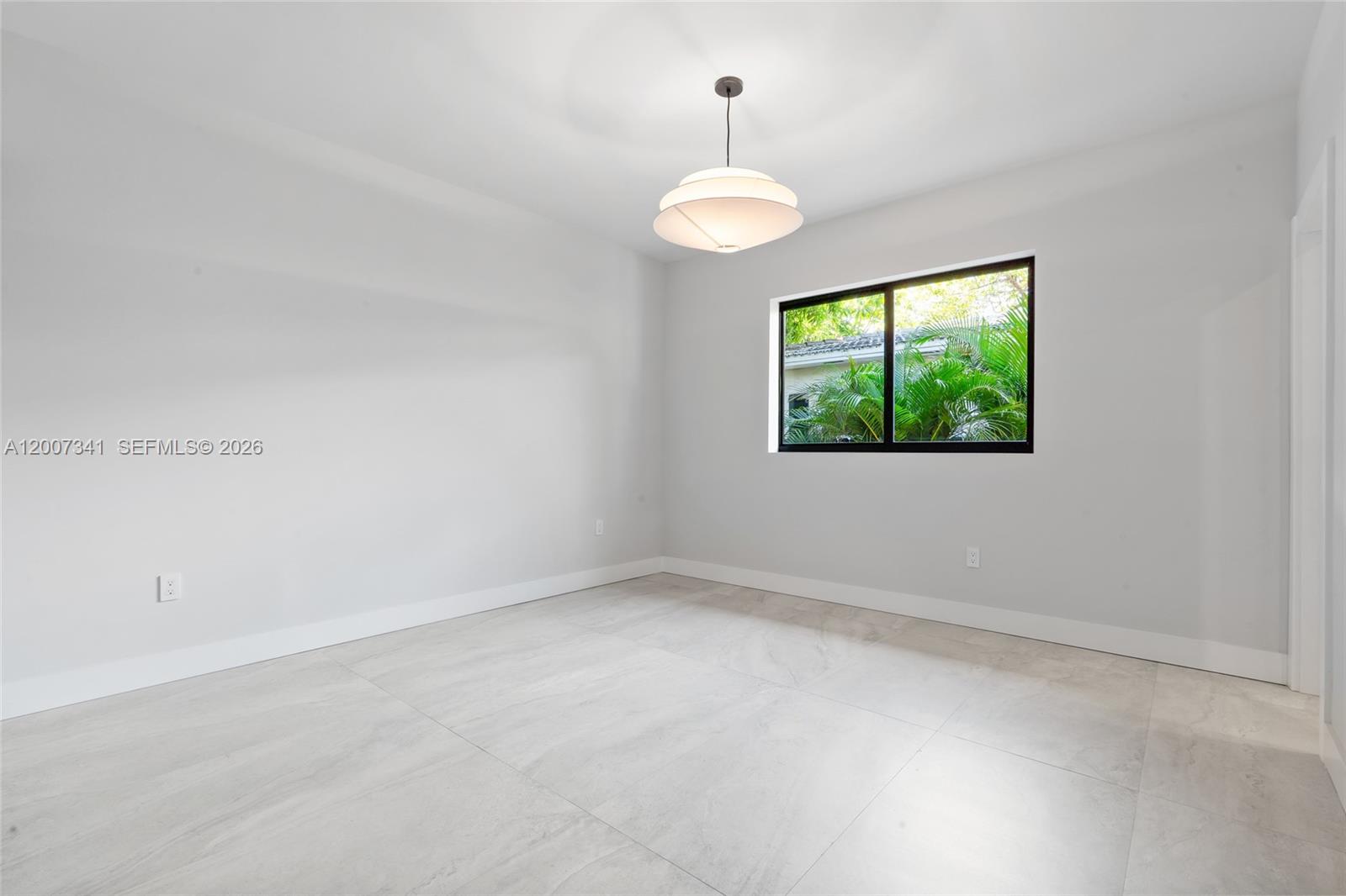 550 S Shore Dr, Miami Beach FL 33141