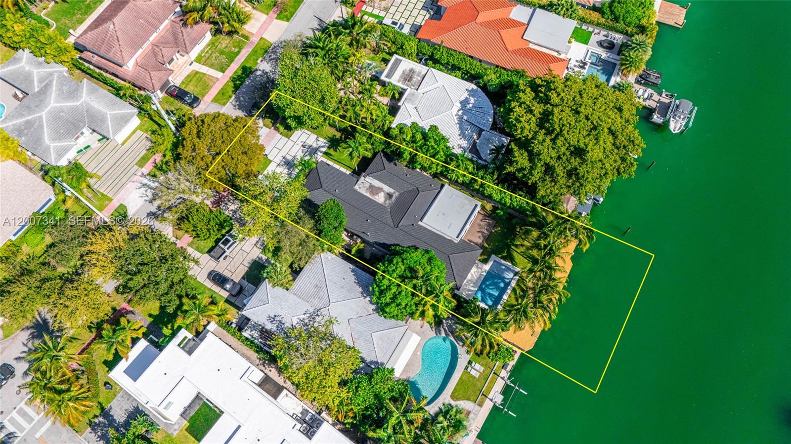 550 S Shore Dr, Miami Beach FL 33141