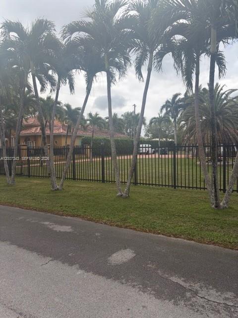 7090 SW 62nd St #0, Miami FL 33143