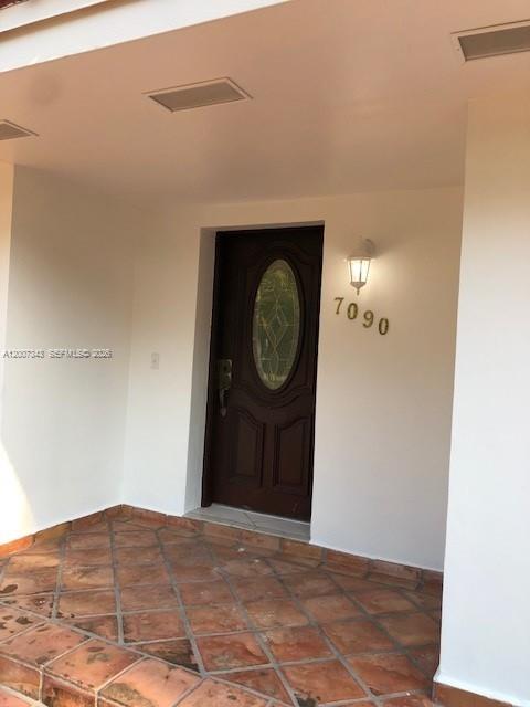 7090 SW 62nd St #0, Miami FL 33143