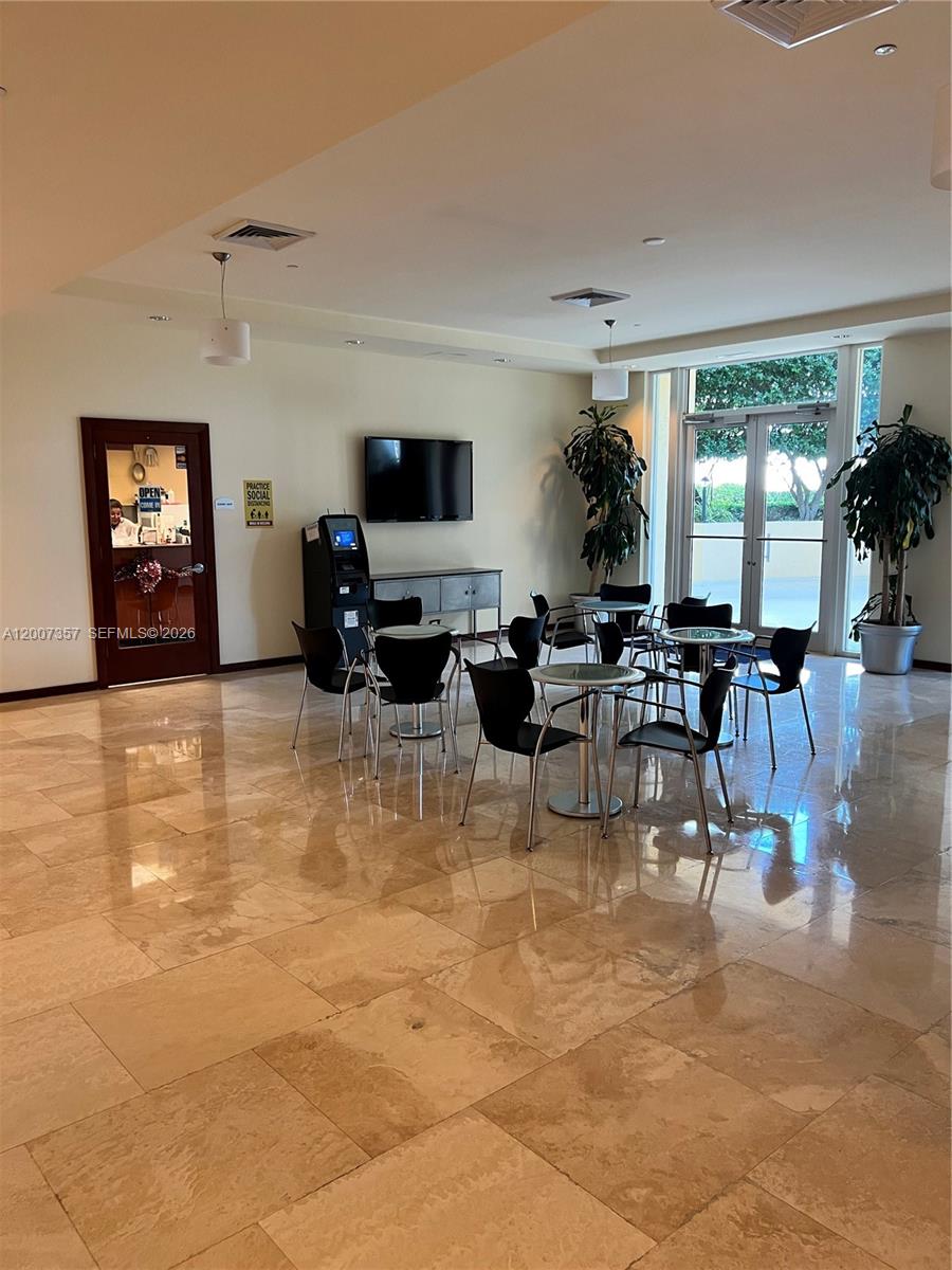 2475 Brickell Ave #2207, Miami FL 33129