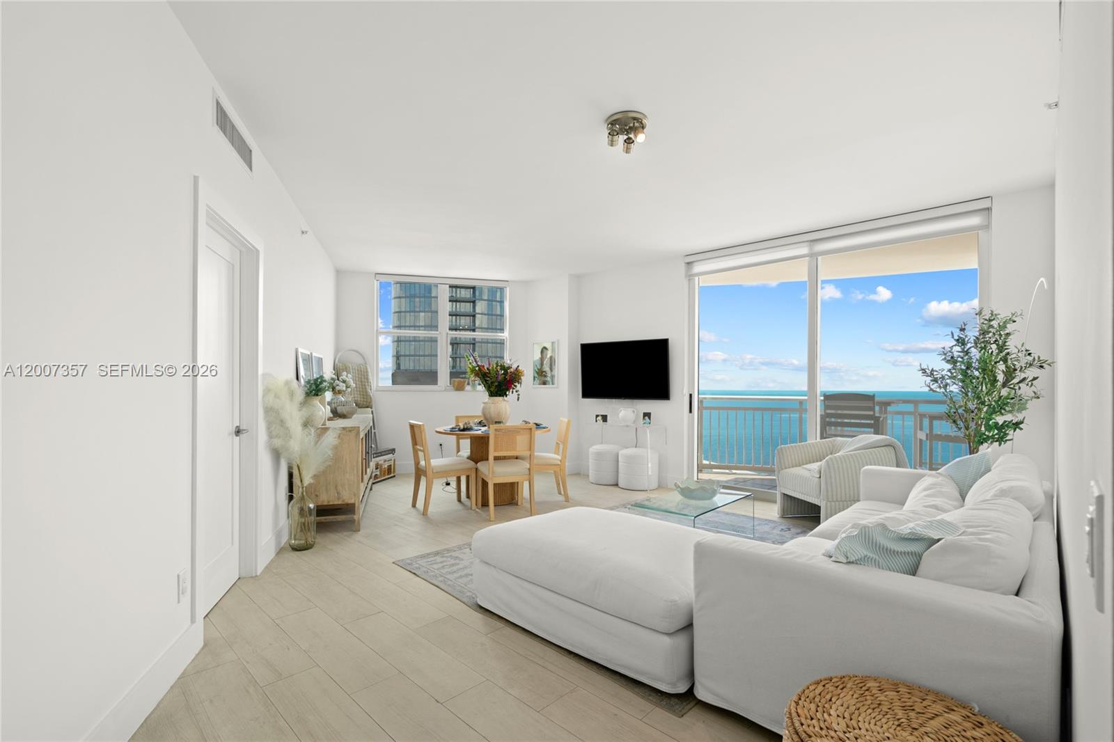 2475 Brickell Ave #2207, Miami FL 33129