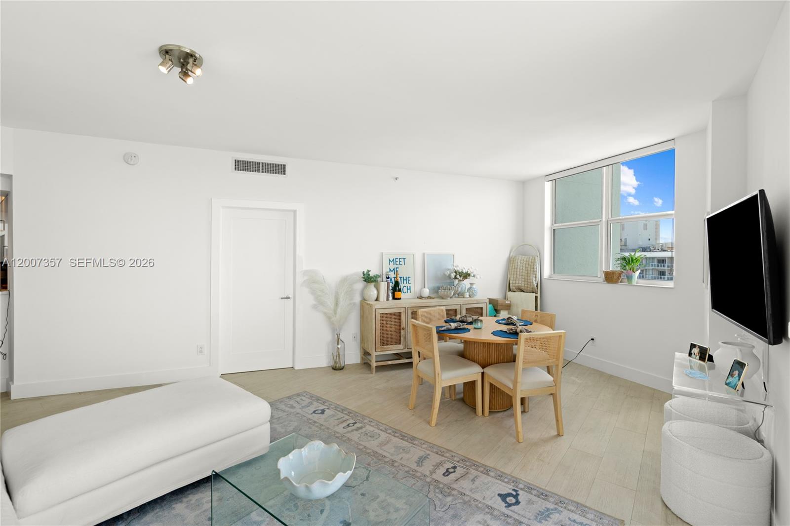 2475 Brickell Ave #2207, Miami FL 33129