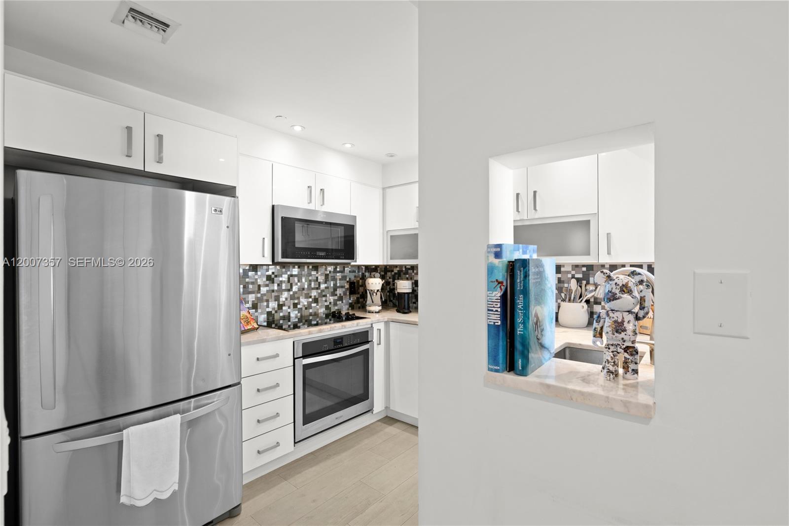 2475 Brickell Ave #2207, Miami FL 33129