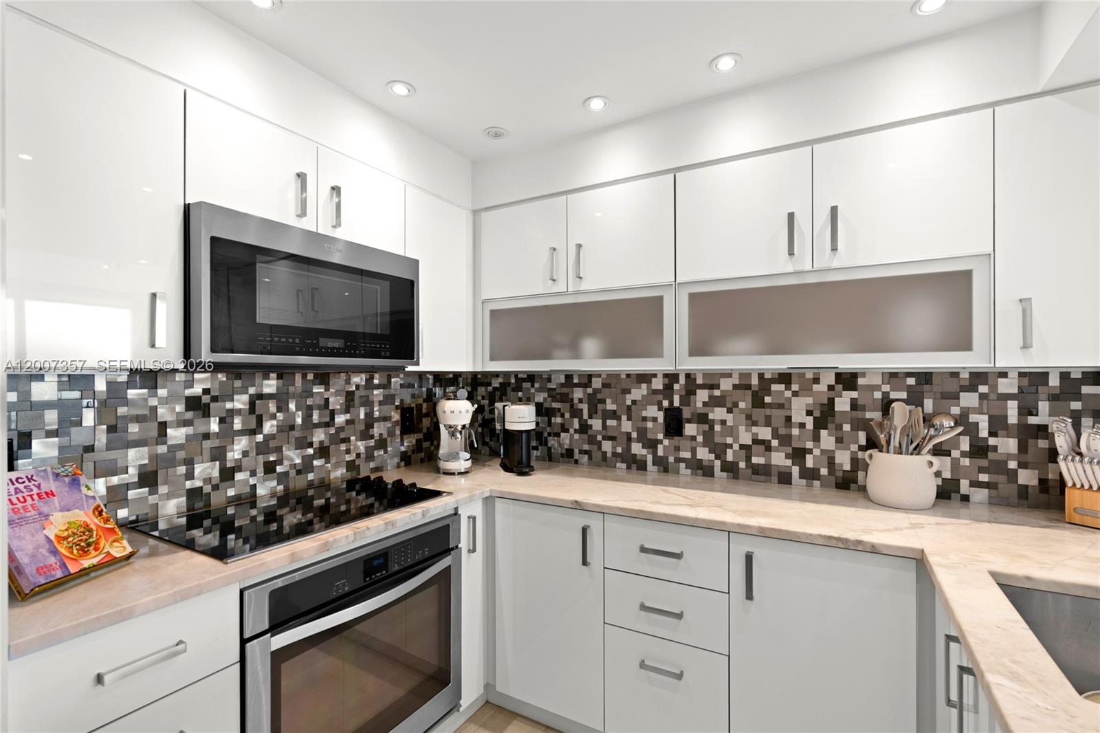 2475 Brickell Ave #2207, Miami FL 33129